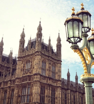 uk-scholarships